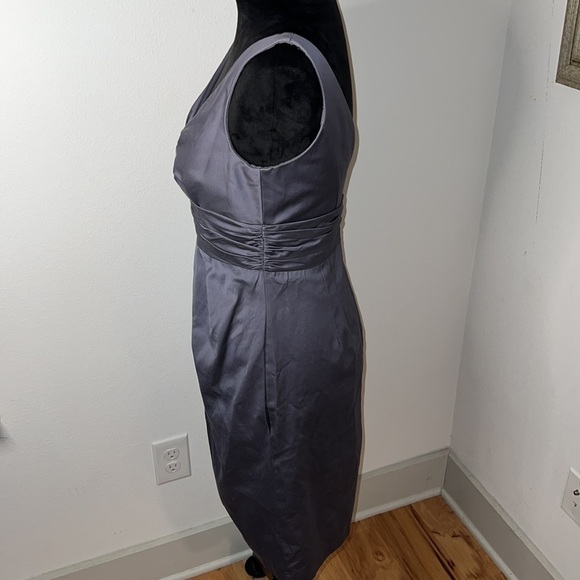 David’s Bridal gray sleeveless cotton sateen V neck silhouette dress Sz 2 - Picture 3 of 7